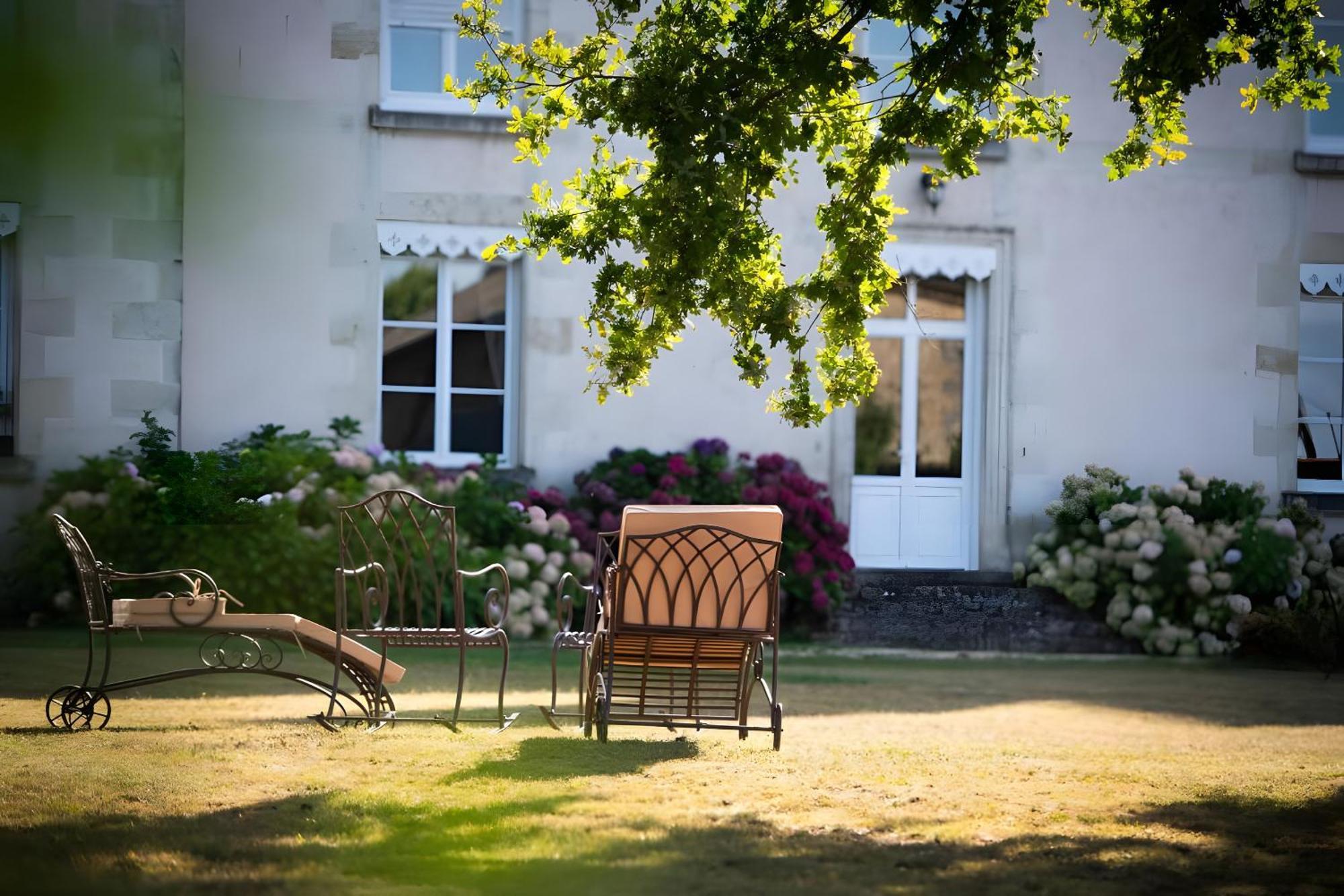 Bed and Breakfast Domaine De La Briouse à Sanxay Extérieur photo